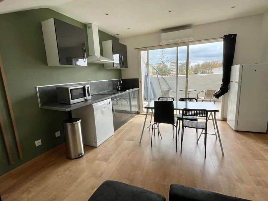 Duplex Avec Terrasse Et Parking Apartment Perpignan Luaran gambar